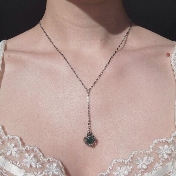 Green aventurine caged pearl drop on a antique style silver rosary necklace - Picture 9 of 9